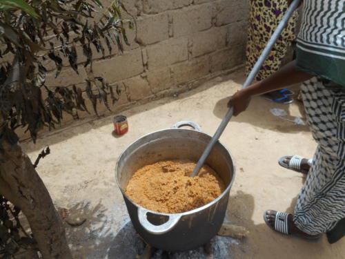 s'ensuit un délicieux thieb,(riz au poisson) plat national sénégalaise (6)