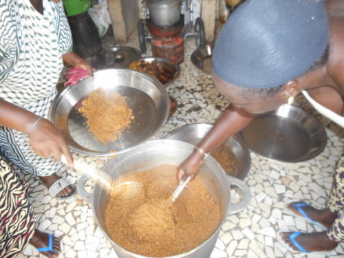 s'ensuit un délicieux thieb,(riz au poisson) plat national sénégalaise (7)