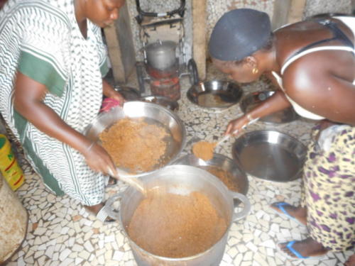 s'ensuit un délicieux thieb,(riz au poisson) plat national sénégalaise (8)