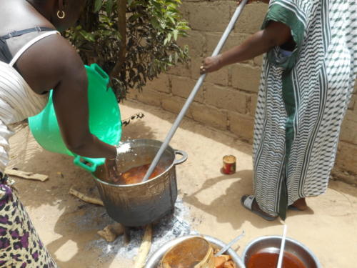 s'ensuit un délicieux thieb,(riz au poisson) plat national sénégalaise